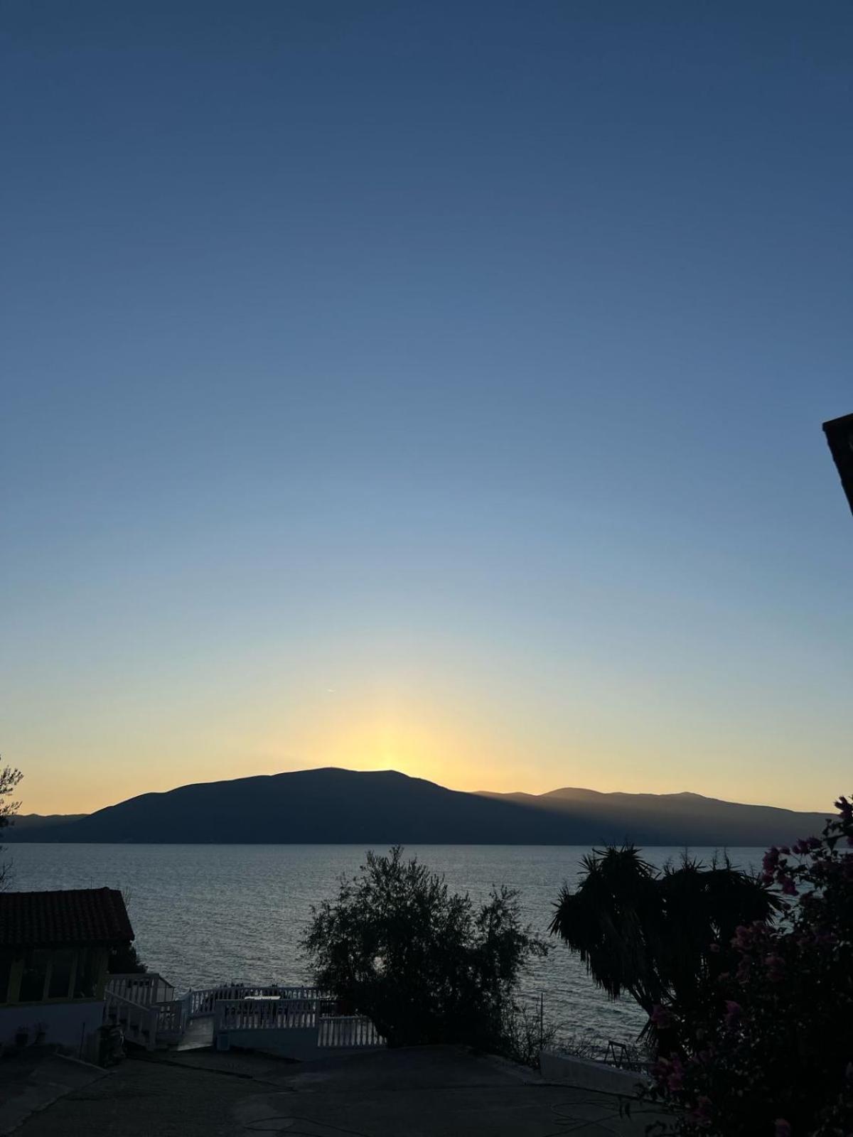 Blue Dream Holiday Hotel Vlore Ngoại thất bức ảnh