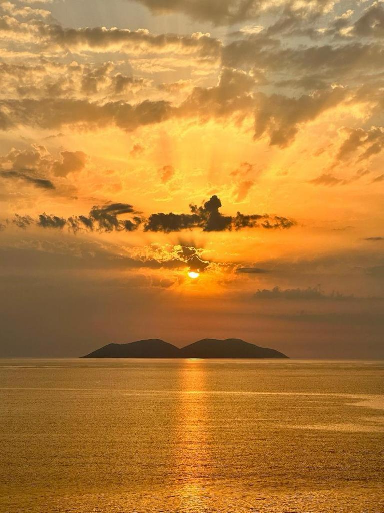 Blue Dream Holiday Hotel Vlore Ngoại thất bức ảnh