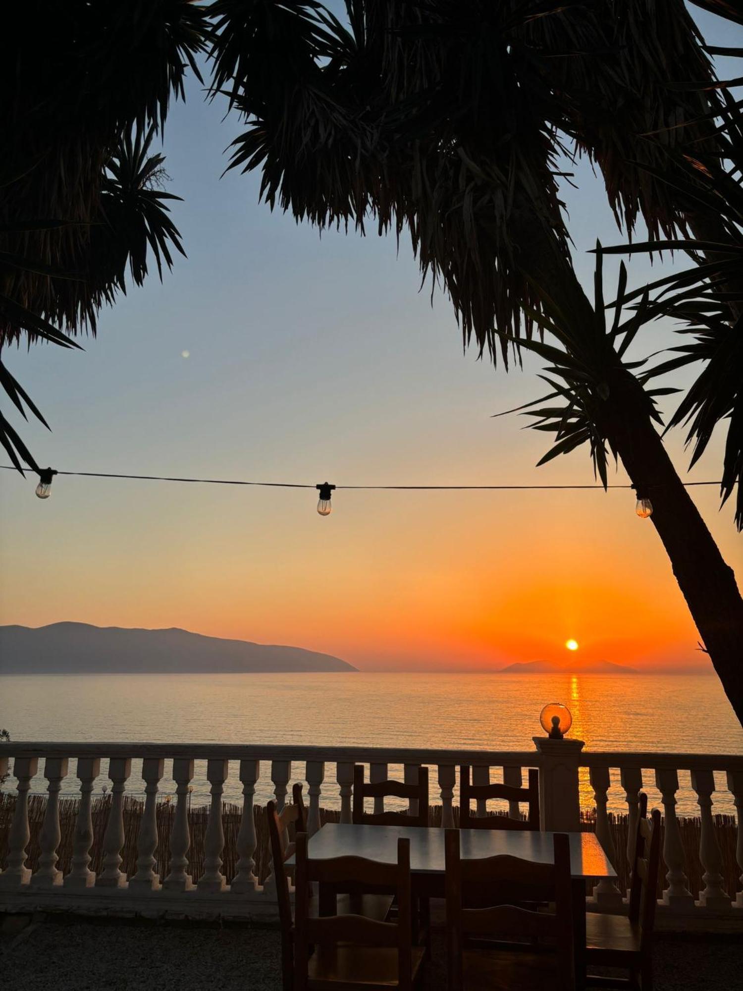 Blue Dream Holiday Hotel Vlore Ngoại thất bức ảnh