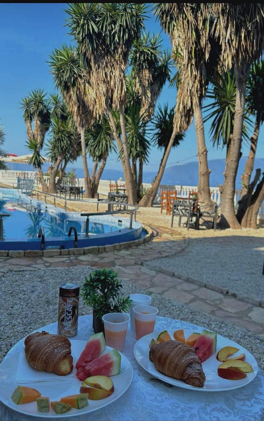Blue Dream Holiday Hotel Vlore Ngoại thất bức ảnh